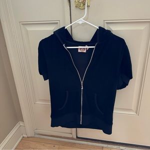 Black, short sleeve Juicy sweatshirt